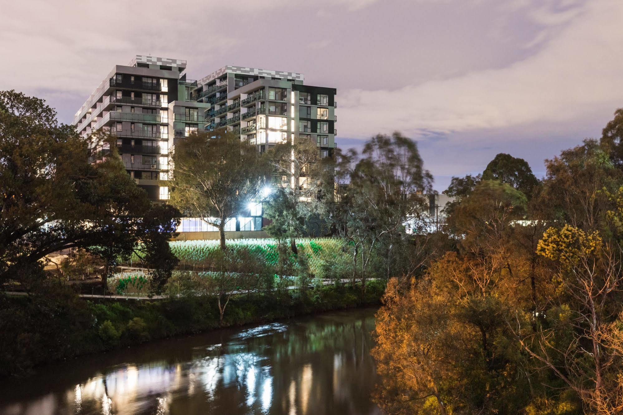 Playhouse Apartments Abbotsford メルボルン エクステリア 写真